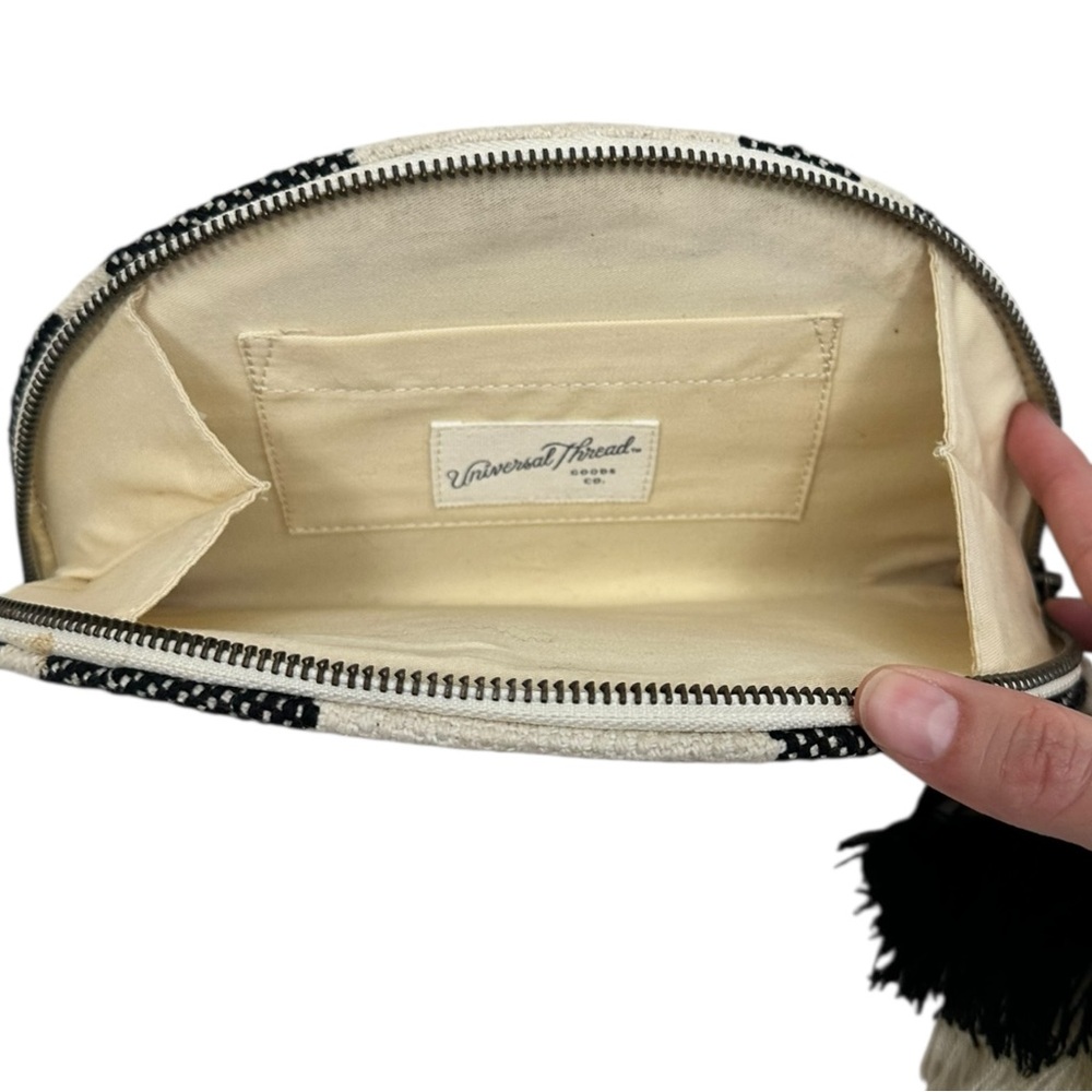Universal Thread Black and Cream Half-moon Clutch w/Beaded Tassel - Picture 5 of 5